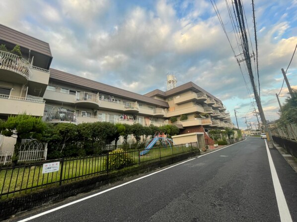 阪急上牧ドリームマンションの物件外観写真